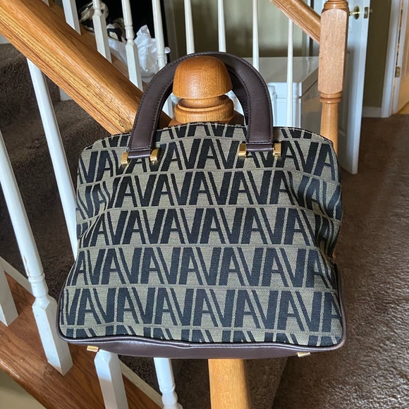 Adrienne vittadini handbag. - Picture 5 of 11